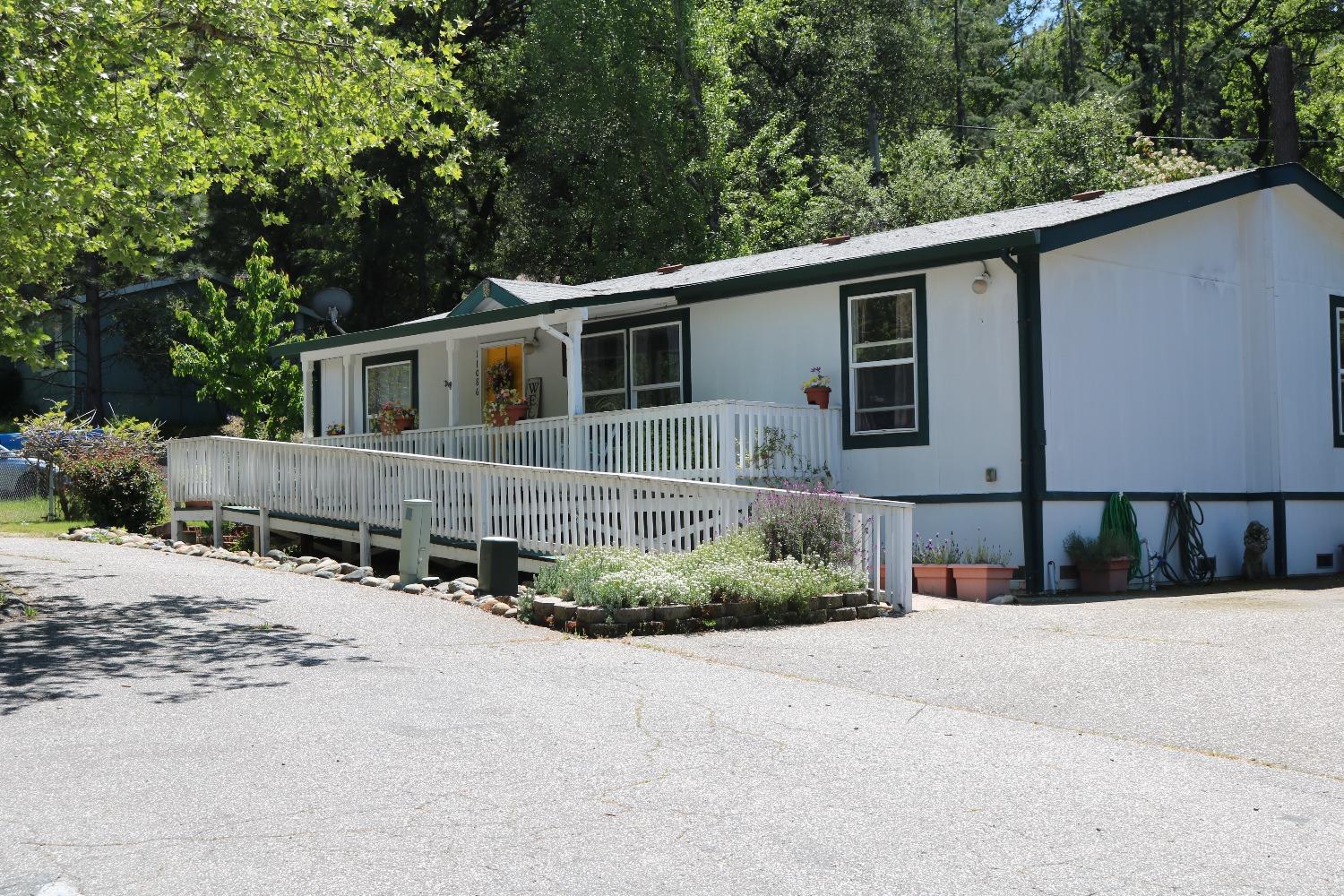 Sierra Circle, Penn Valley, California image 1