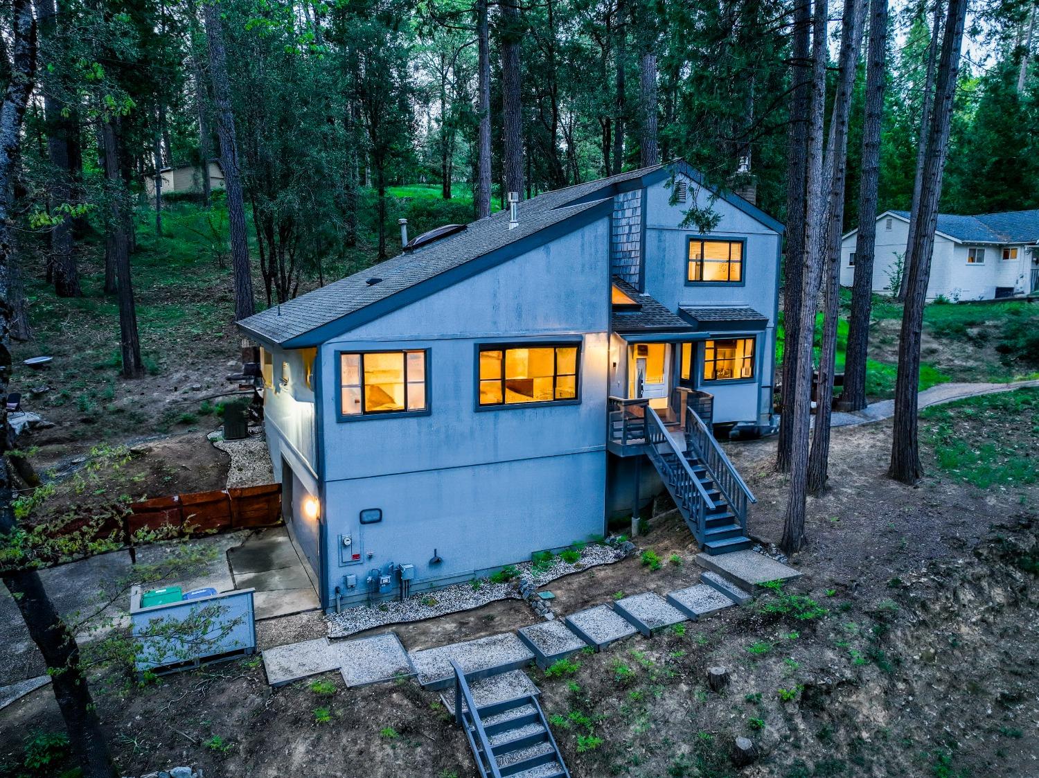 Grove Street, Nevada City, California image 10