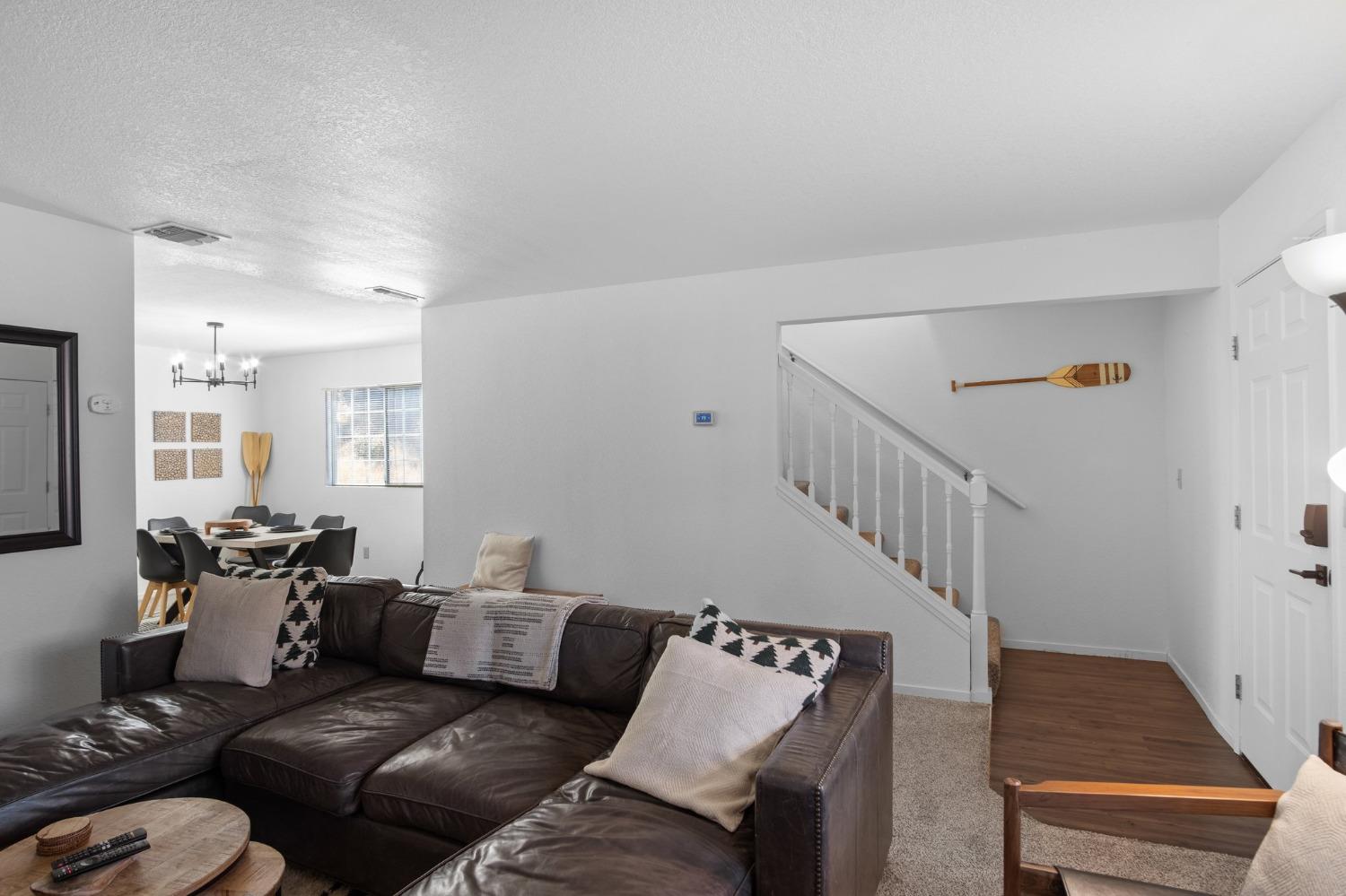 Darpinian Way, Sonora, California image 7