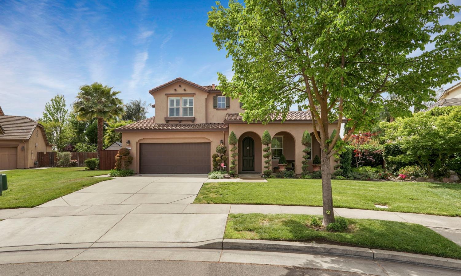 Pinkerton Way, Lodi, California image 2