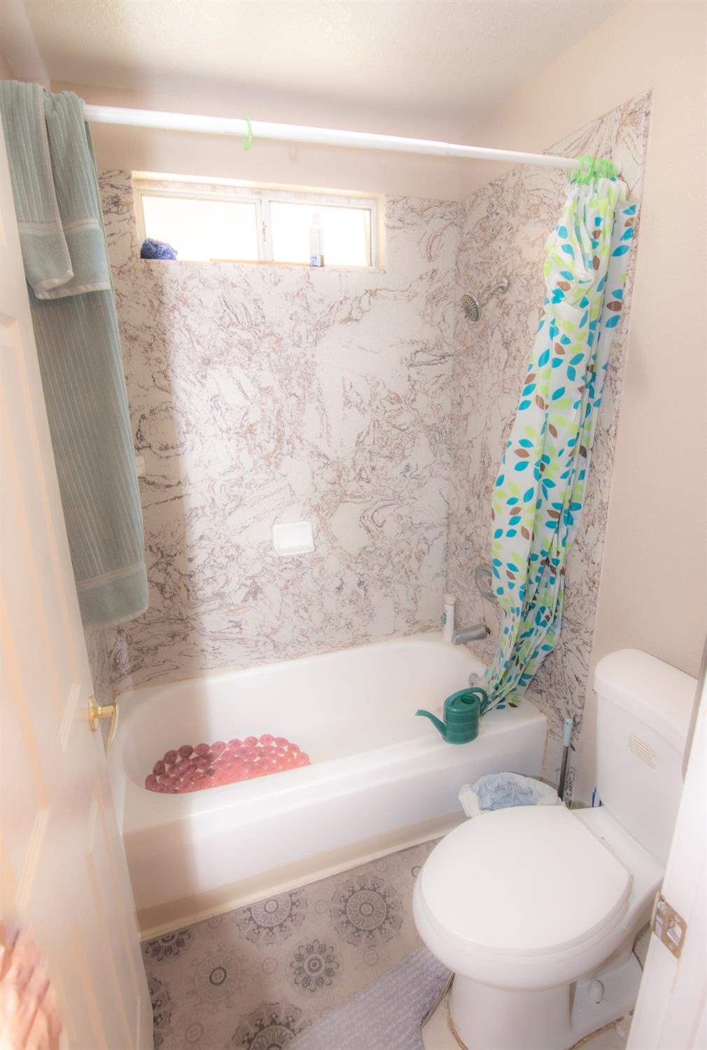 Detail Gallery Image 16 of 30 For 5320 Summerbrook Way, Sacramento,  CA 95823 - 3 Beds | 2 Baths