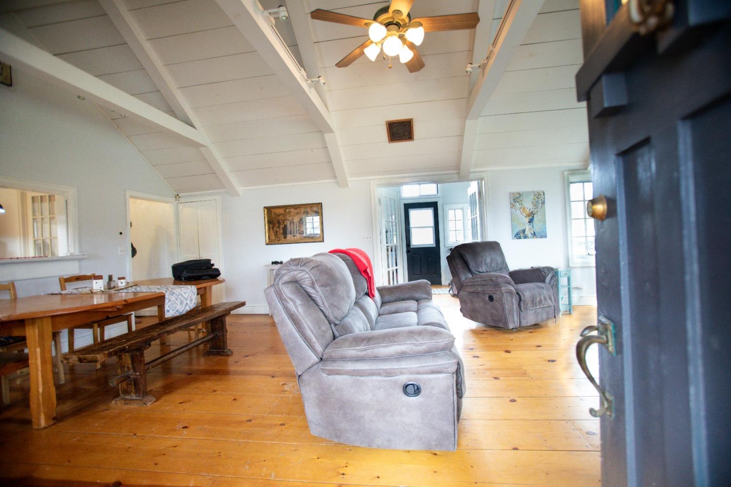 Detail Gallery Image 7 of 78 For 5963 Schilling Rd, Coulterville,  CA 95311 - 3 Beds | 2/1 Baths