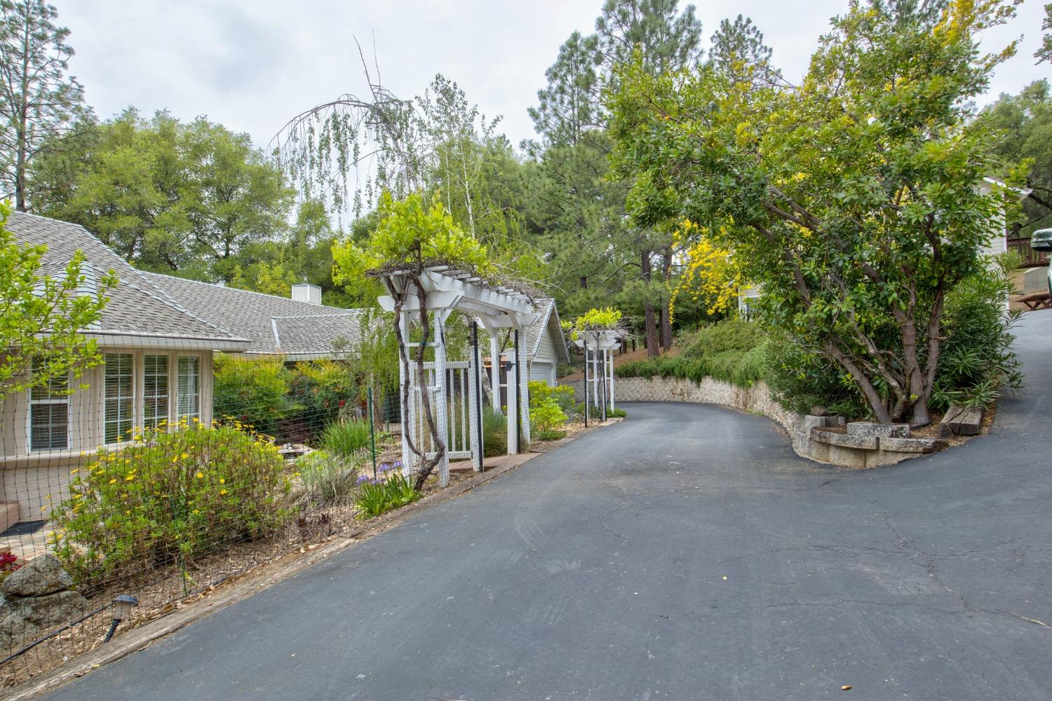 Detail Gallery Image 44 of 97 For 6909 Flat Creek Rd, Somerset,  CA 95684 - 3 Beds | 2/1 Baths