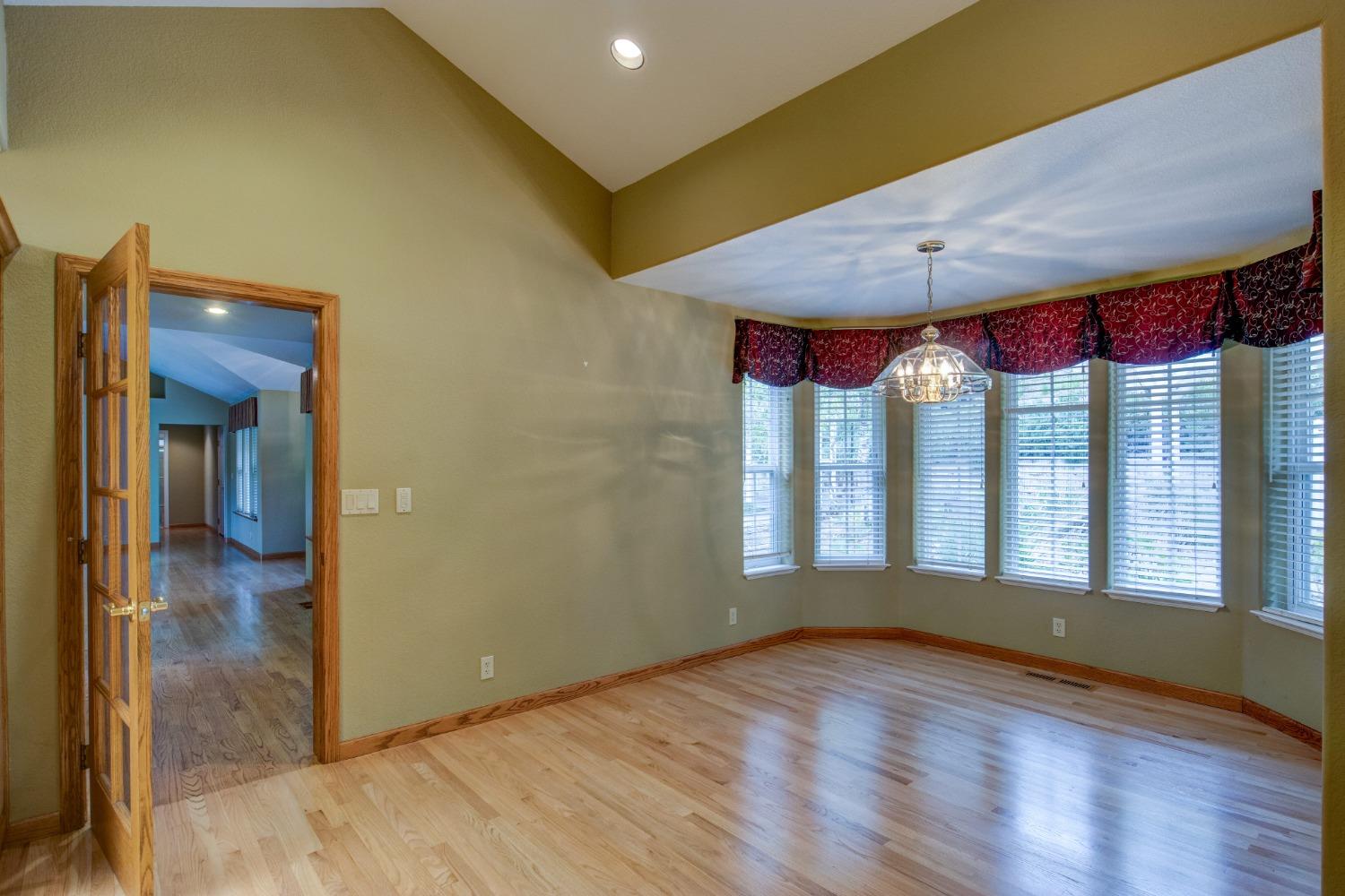 Detail Gallery Image 12 of 97 For 6909 Flat Creek Rd, Somerset,  CA 95684 - 3 Beds | 2/1 Baths
