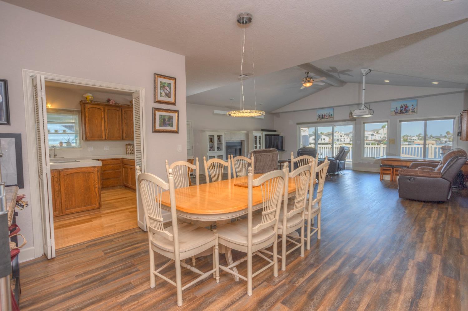 Detail Gallery Image 8 of 35 For 4461 Driftwood Ct, Discovery Bay,  CA 94505 - 3 Beds | 2 Baths