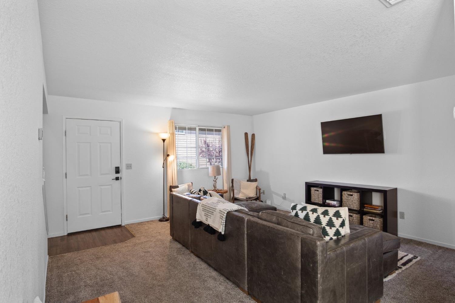 Darpinian Way, Sonora, California image 6