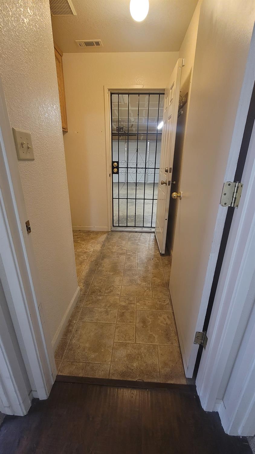 Detail Gallery Image 18 of 25 For 1117 La Mesa, Escalon,  CA 95320 - 3 Beds | 2 Baths