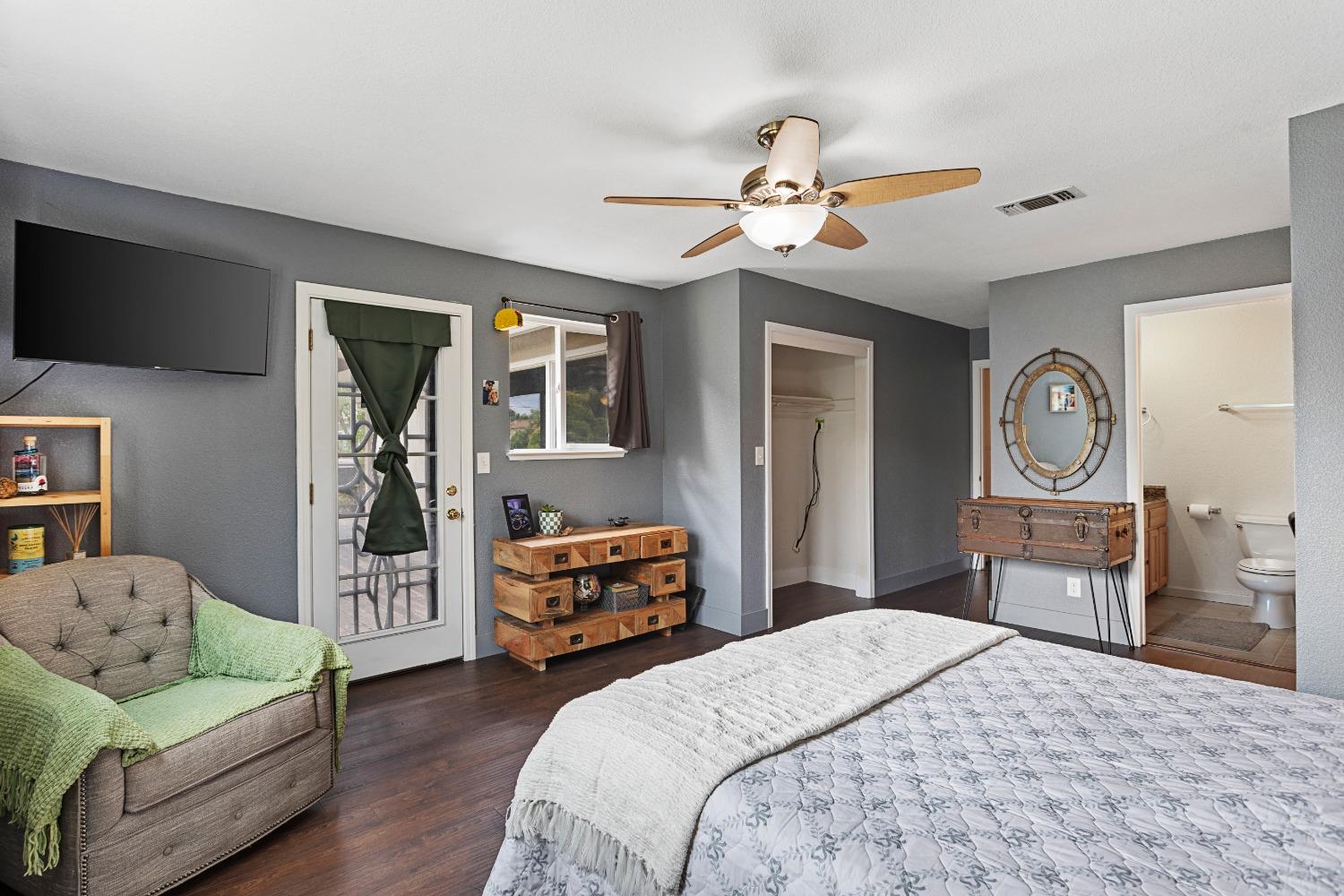Detail Gallery Image 12 of 17 For 3220 Lerwick Rd, Sacramento,  CA 95821 - 3 Beds | 2 Baths