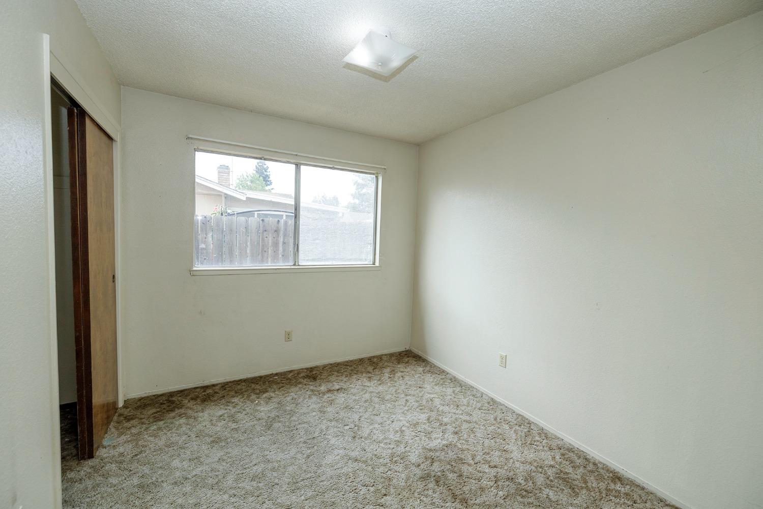 Burgundy Drive, Escalon, California image 34