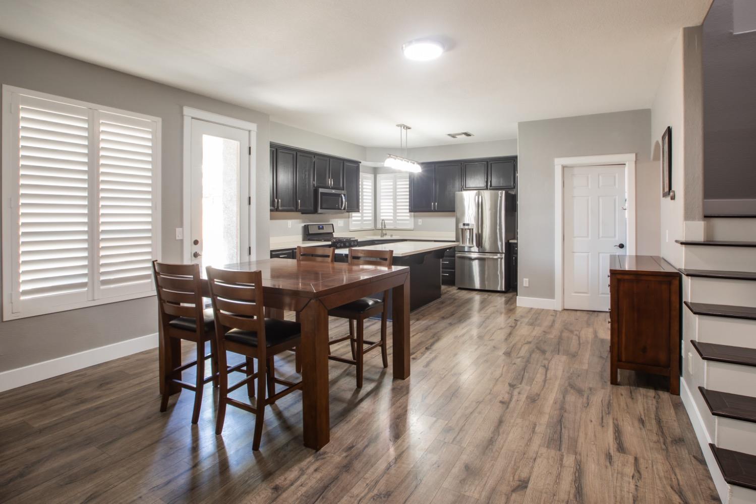 Vail Court, Rocklin, California image 9