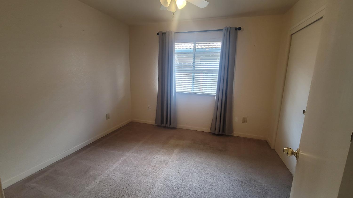 Detail Gallery Image 9 of 25 For 1117 La Mesa, Escalon,  CA 95320 - 3 Beds | 2 Baths