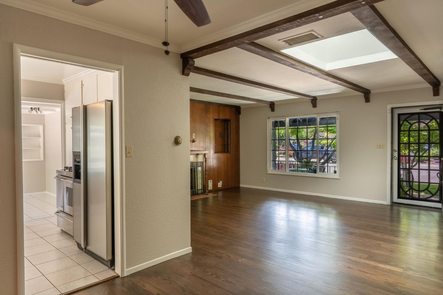 Detail Gallery Image 7 of 39 For 7516 Brentwood Dr, Stockton,  CA 95207 - 3 Beds | 1/1 Baths