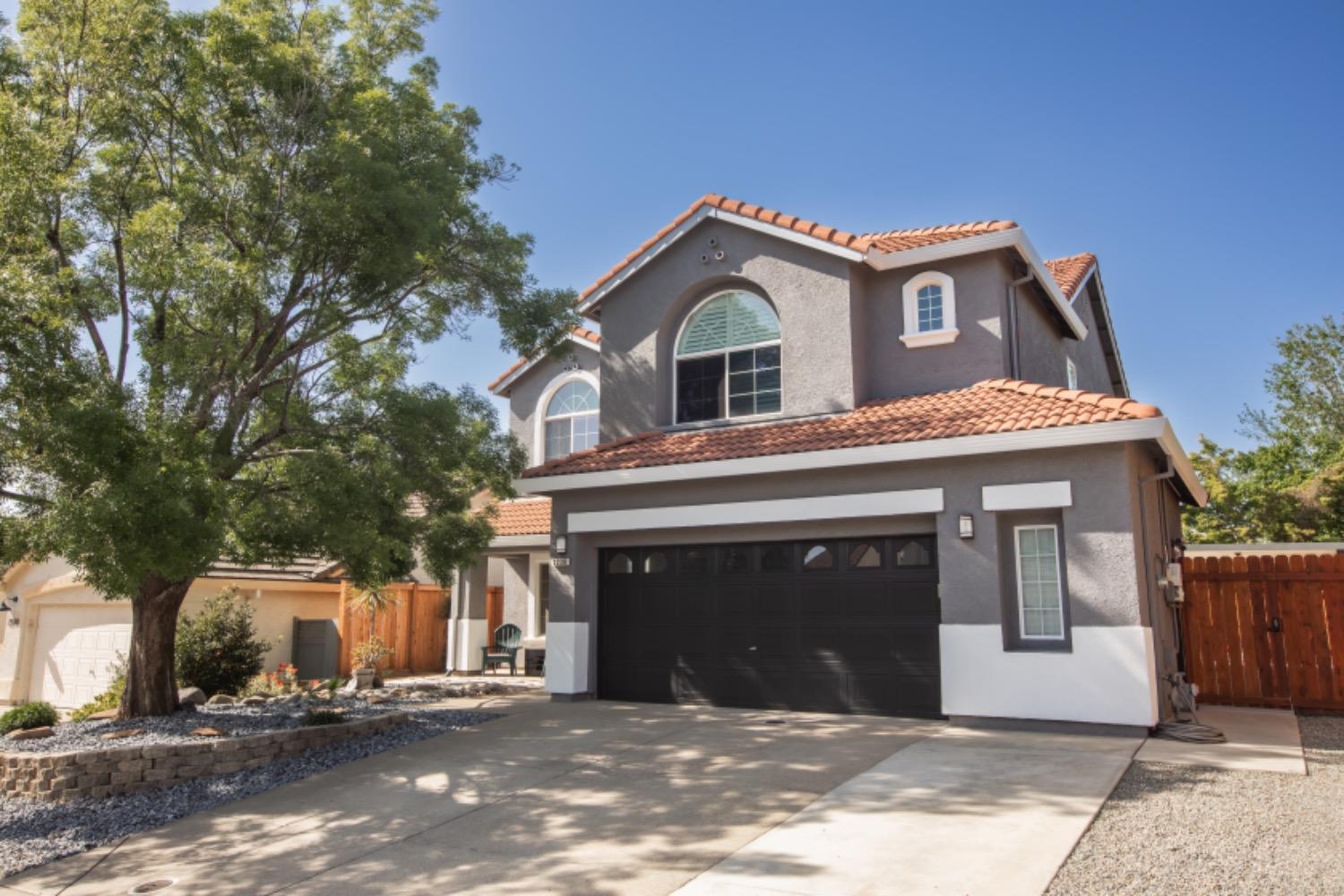 Vail Court, Rocklin, California image 2