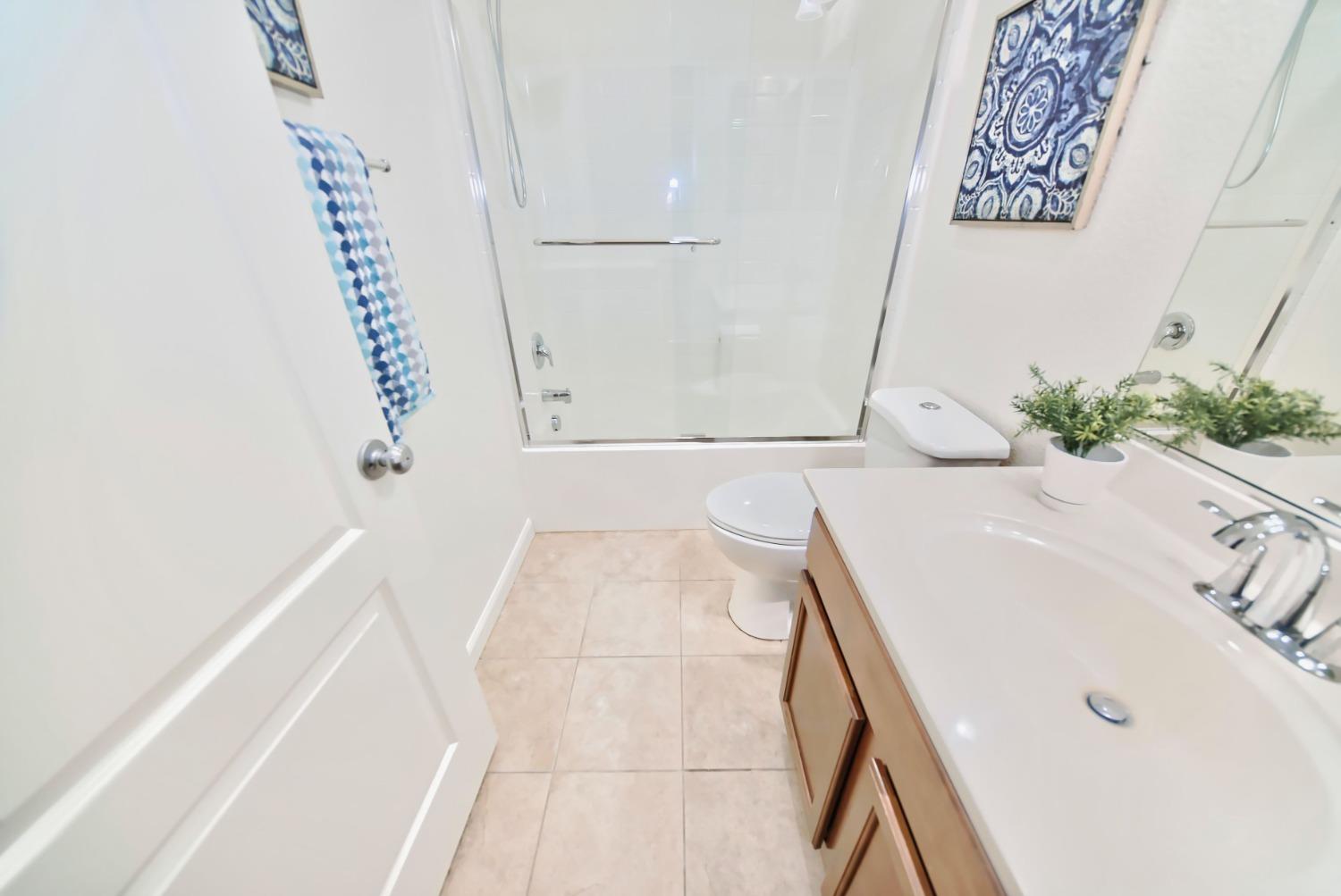 Detail Gallery Image 33 of 89 For 285 W Santa Clara Dr, Mountain House,  CA 95391 - 4 Beds | 3 Baths