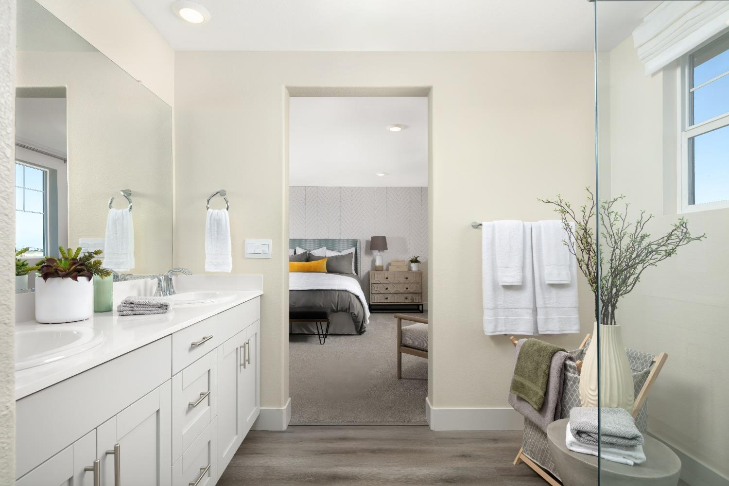 Detail Gallery Image 9 of 15 For 16429 Malibu Dr, Lathrop,  CA 95330 - 5 Beds | 3 Baths