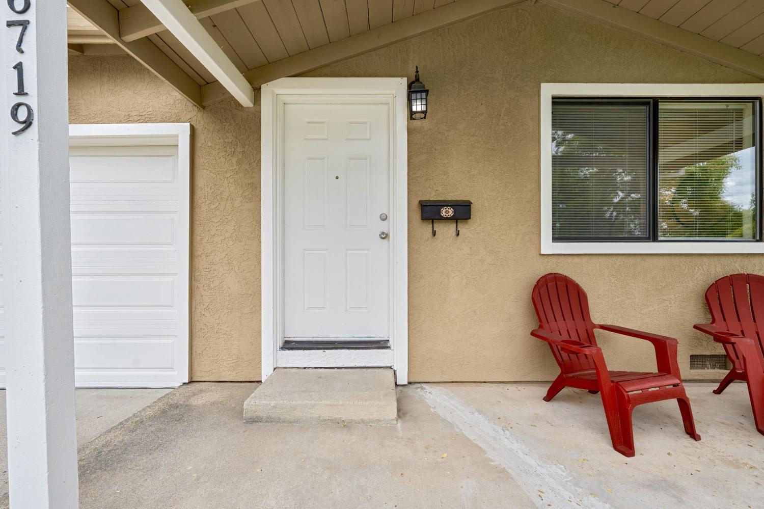 Detail Gallery Image 4 of 32 For 6719 Quanah Way, Orangevale,  CA 95662 - 3 Beds | 1/1 Baths