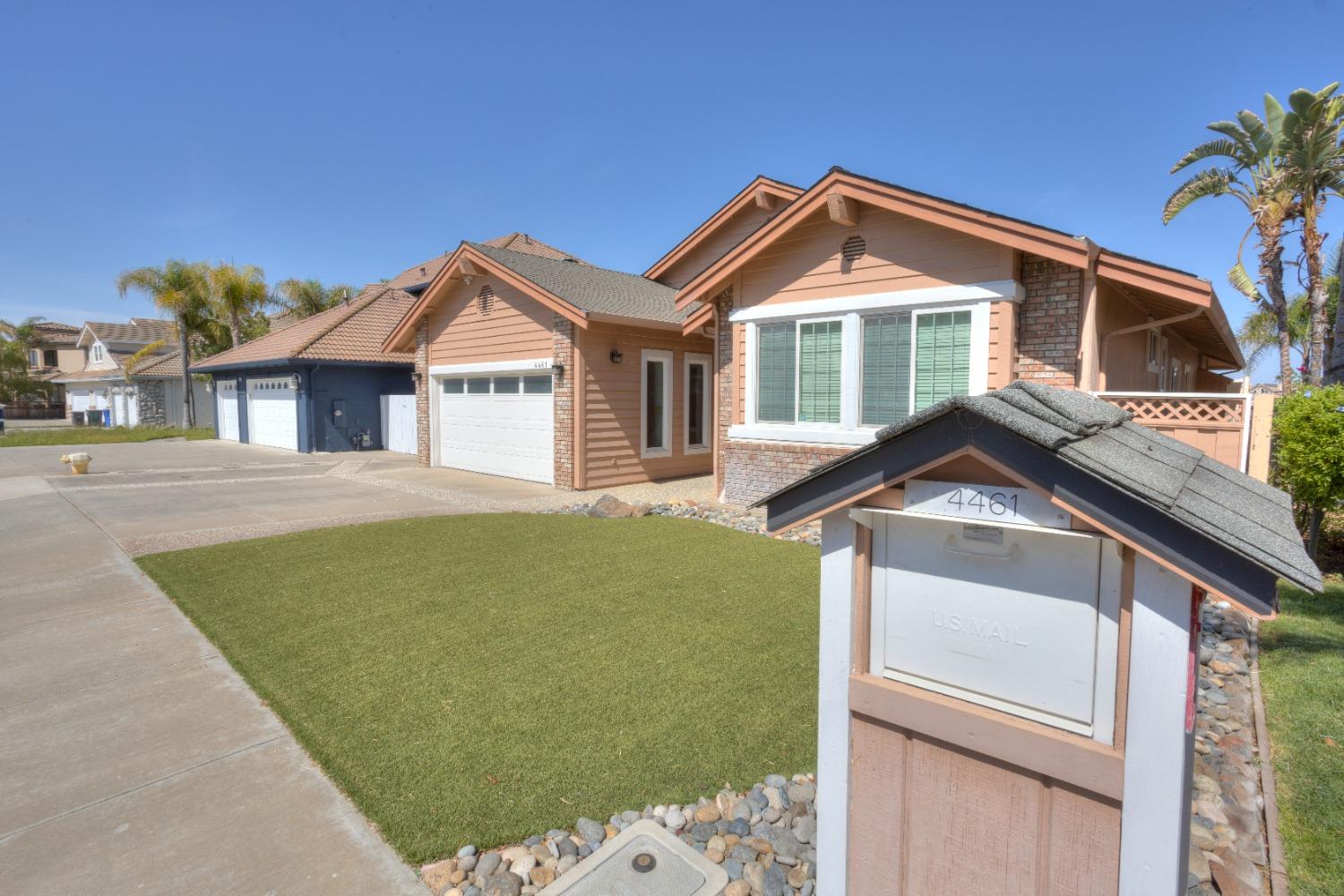 Detail Gallery Image 3 of 35 For 4461 Driftwood Ct, Discovery Bay,  CA 94505 - 3 Beds | 2 Baths