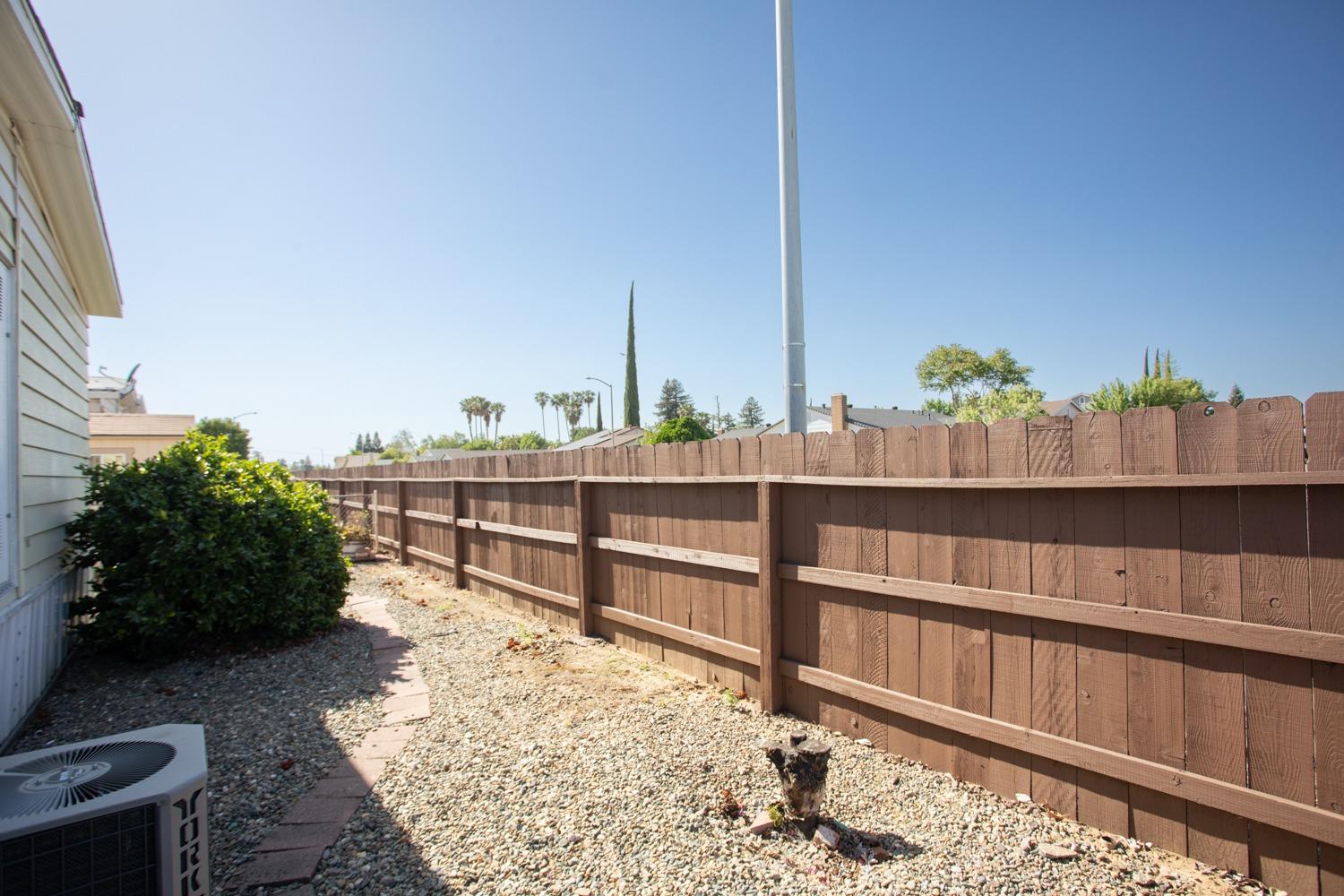 Detail Gallery Image 9 of 45 For 126 El Verano, Yuba City,  CA 95993 - 3 Beds | 2 Baths