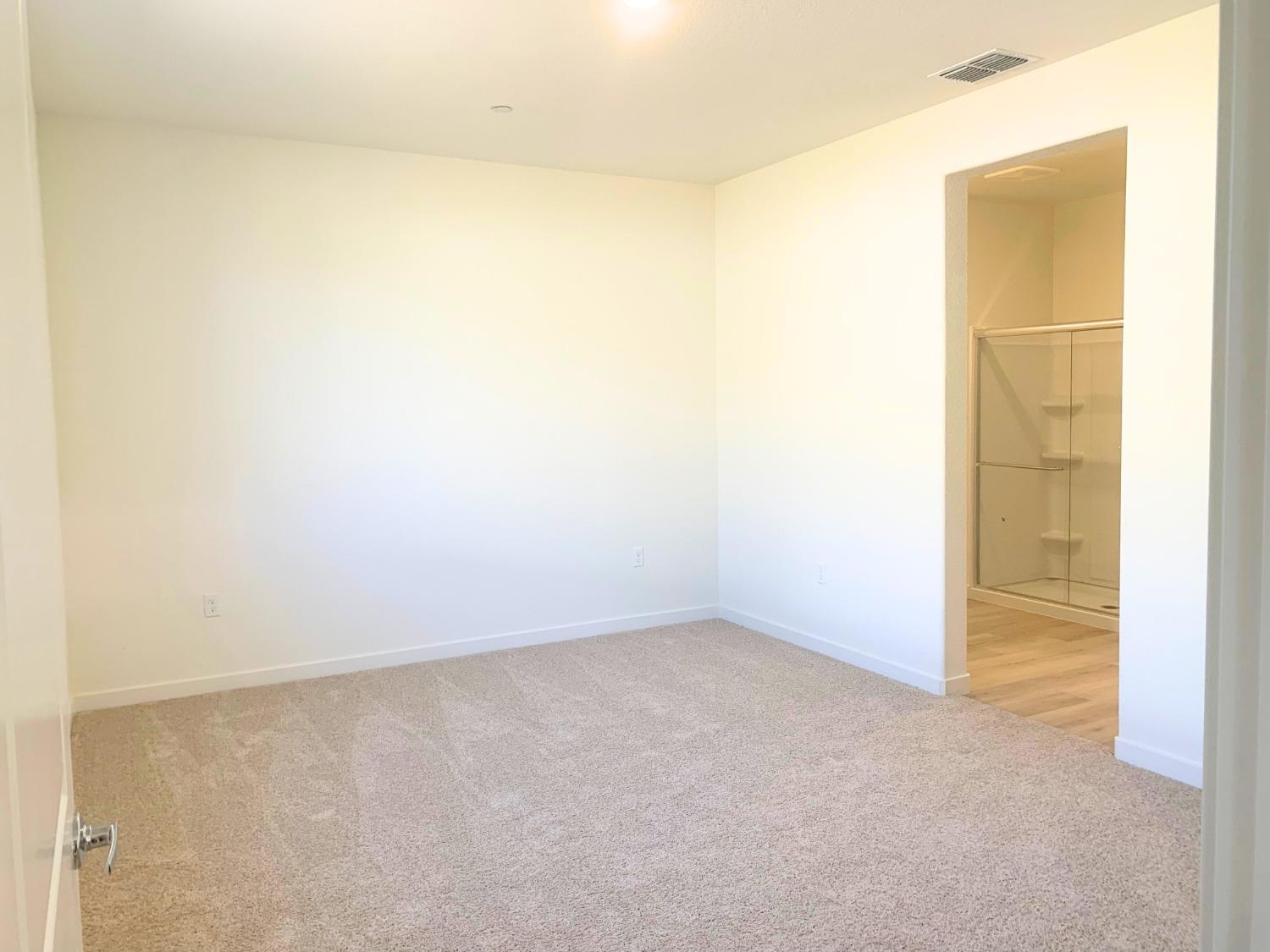 Detail Gallery Image 4 of 9 For 5082 E Cadence St, Stockton,  CA 95215 - 4 Beds | 2 Baths