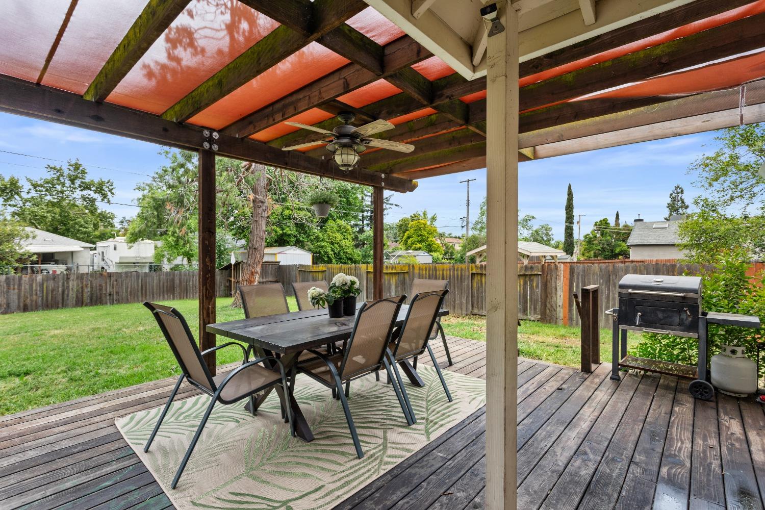 Detail Gallery Image 15 of 17 For 3220 Lerwick Rd, Sacramento,  CA 95821 - 3 Beds | 2 Baths