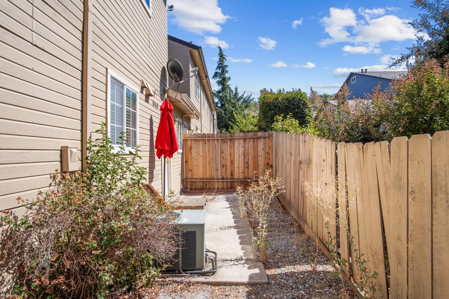Darpinian Way, Sonora, California image 41
