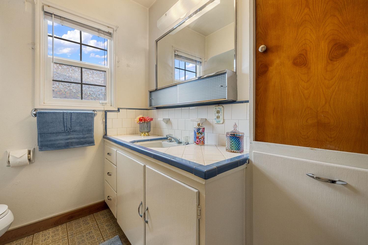 Detail Gallery Image 12 of 40 For 508 Alicante Dr, Lodi,  CA 95240 - 3 Beds | 2 Baths