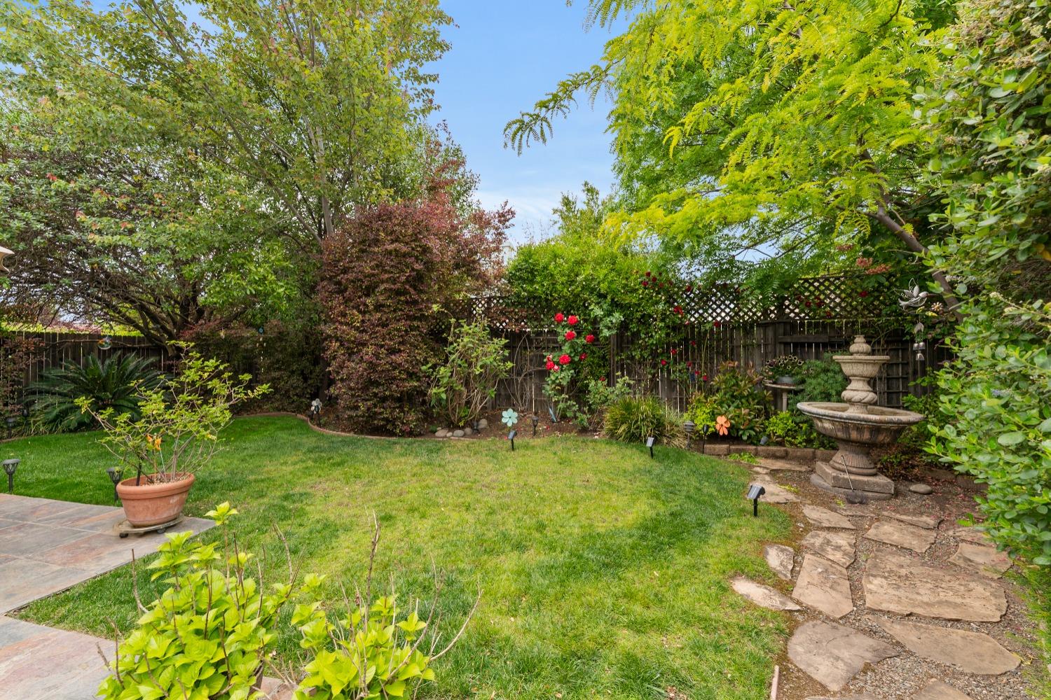 Misty Hollow Drive, Rocklin, California image 33