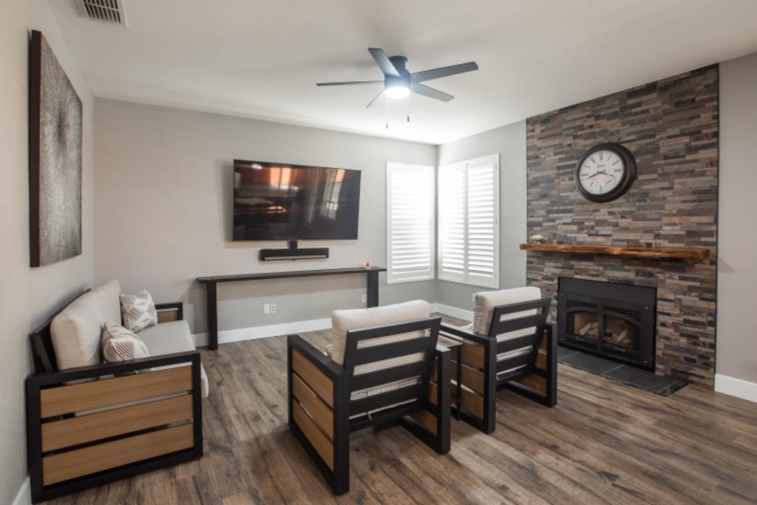 Vail Court, Rocklin, California image 10