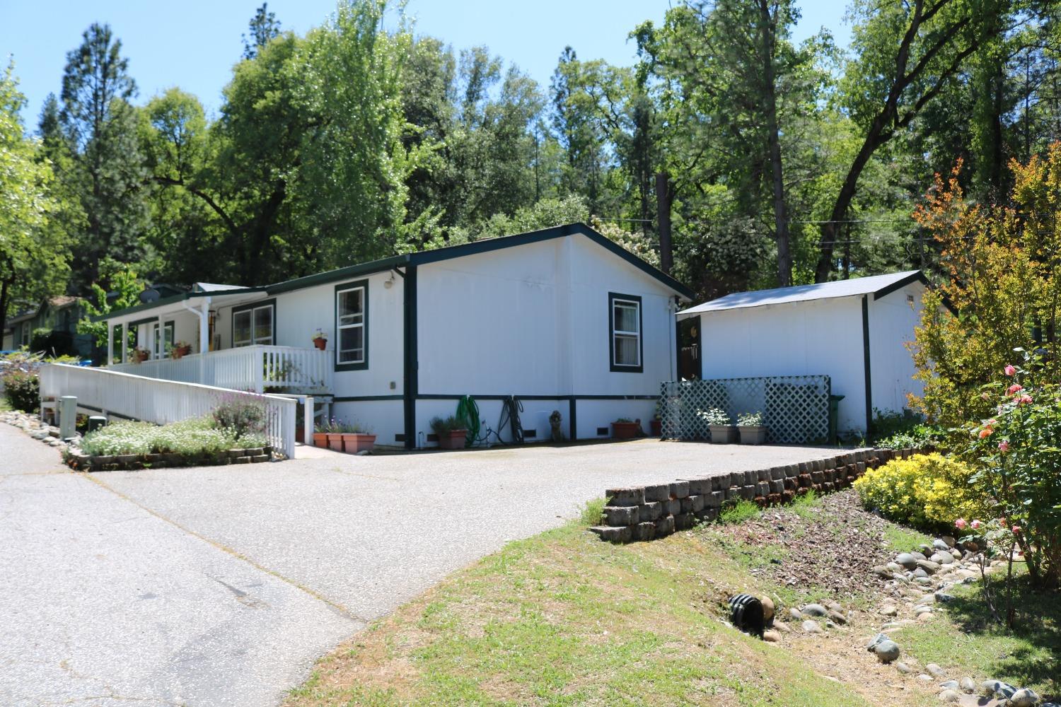 Sierra Circle, Penn Valley, California image 21