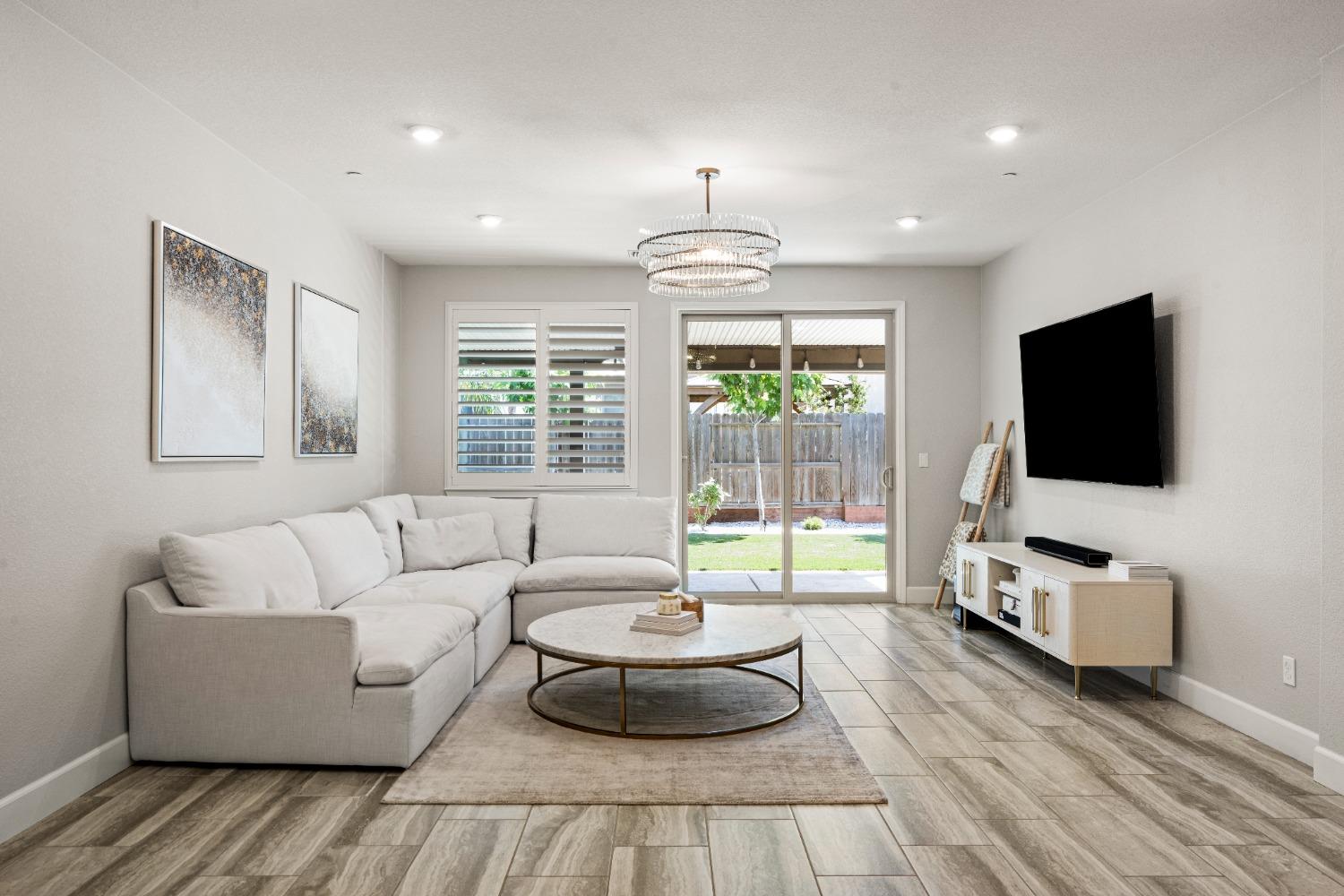 Maddux Way, Roseville, California image 20