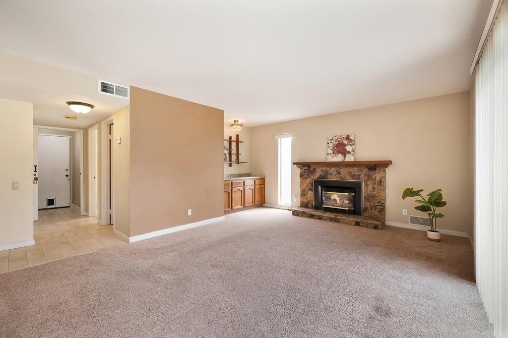 Utopia River Court, Rancho Cordova, California image 21