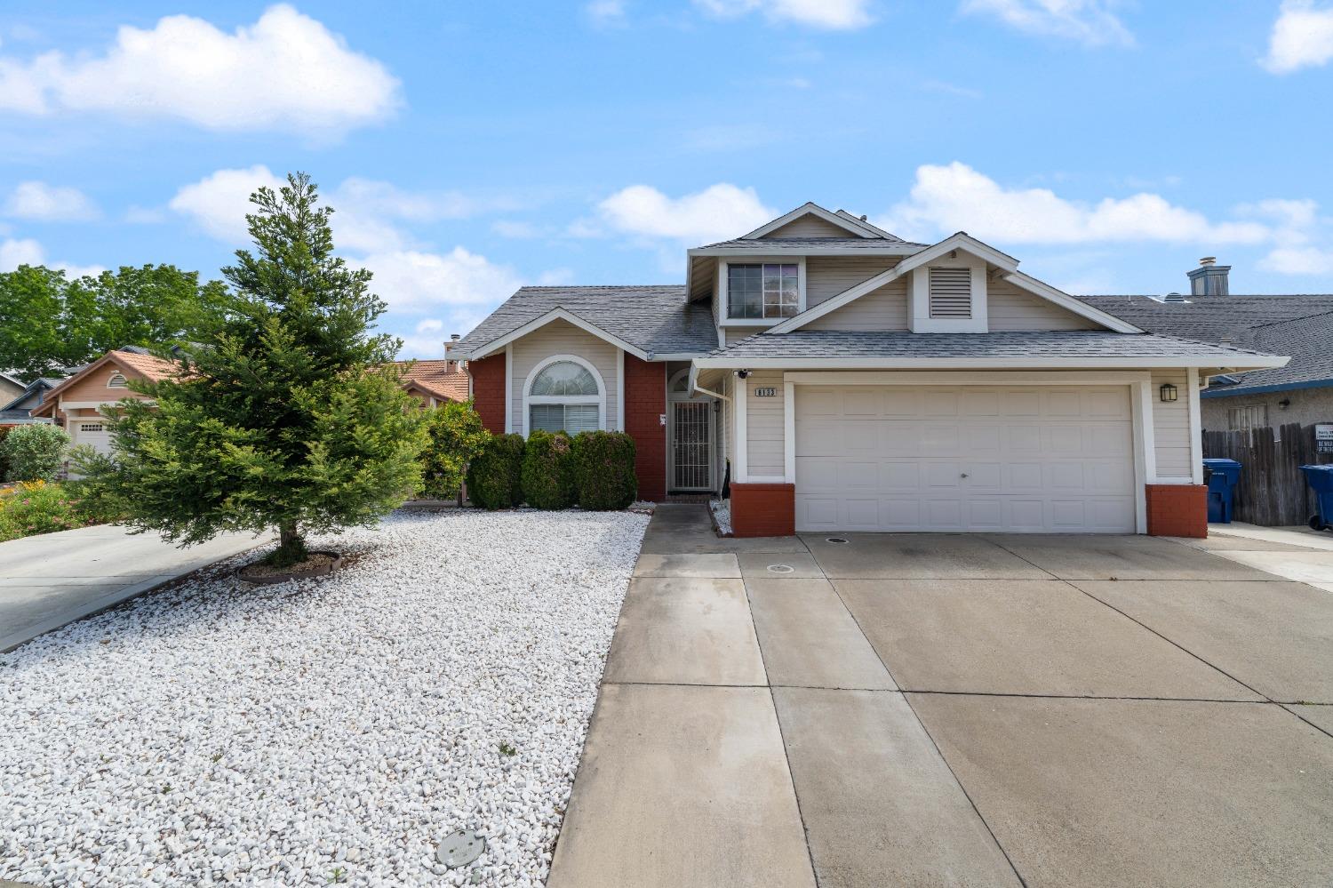 Pine Oaks Court, Sacramento, California image 2