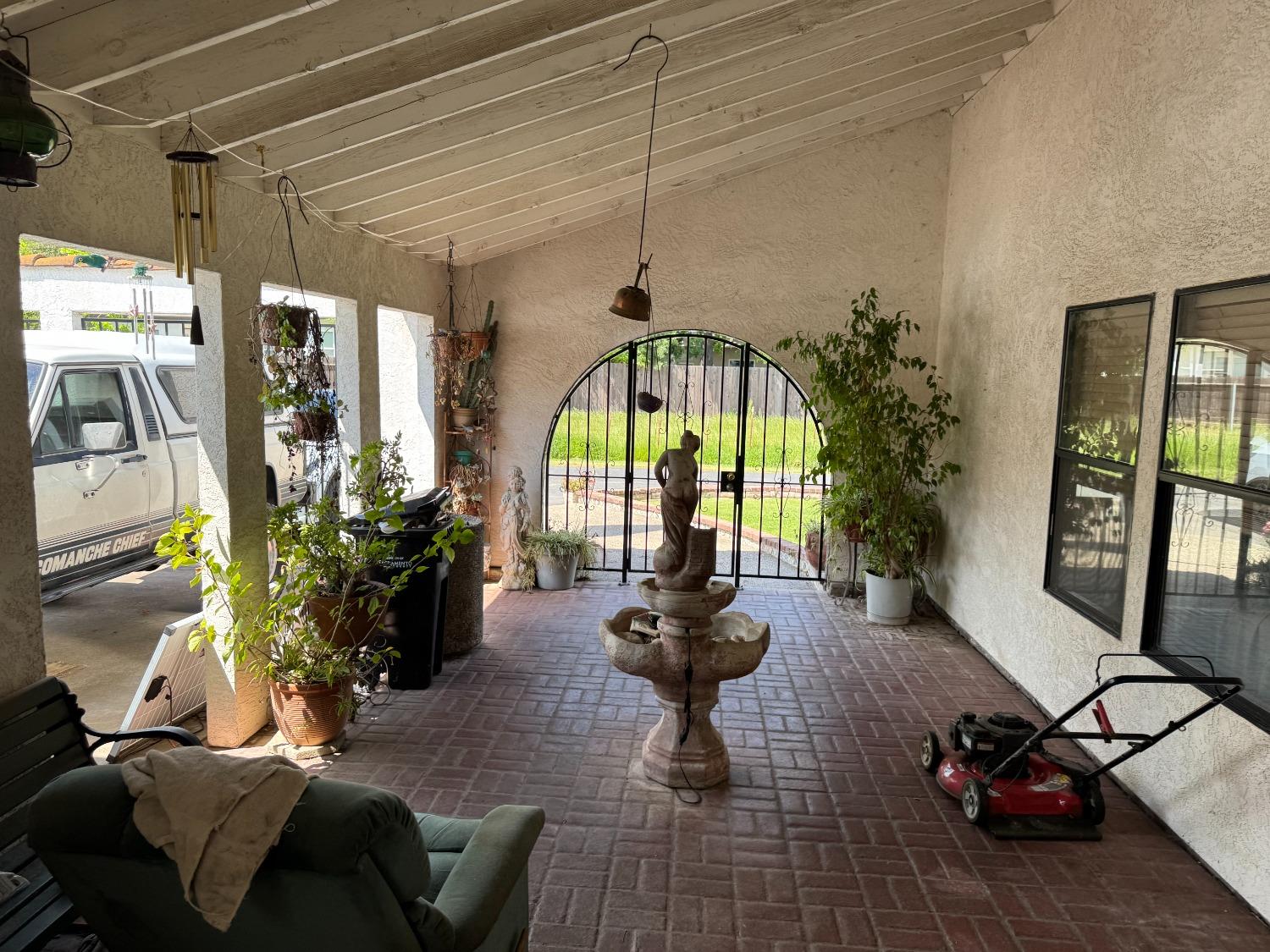 Kenneth Avenue, Carmichael, California image 29