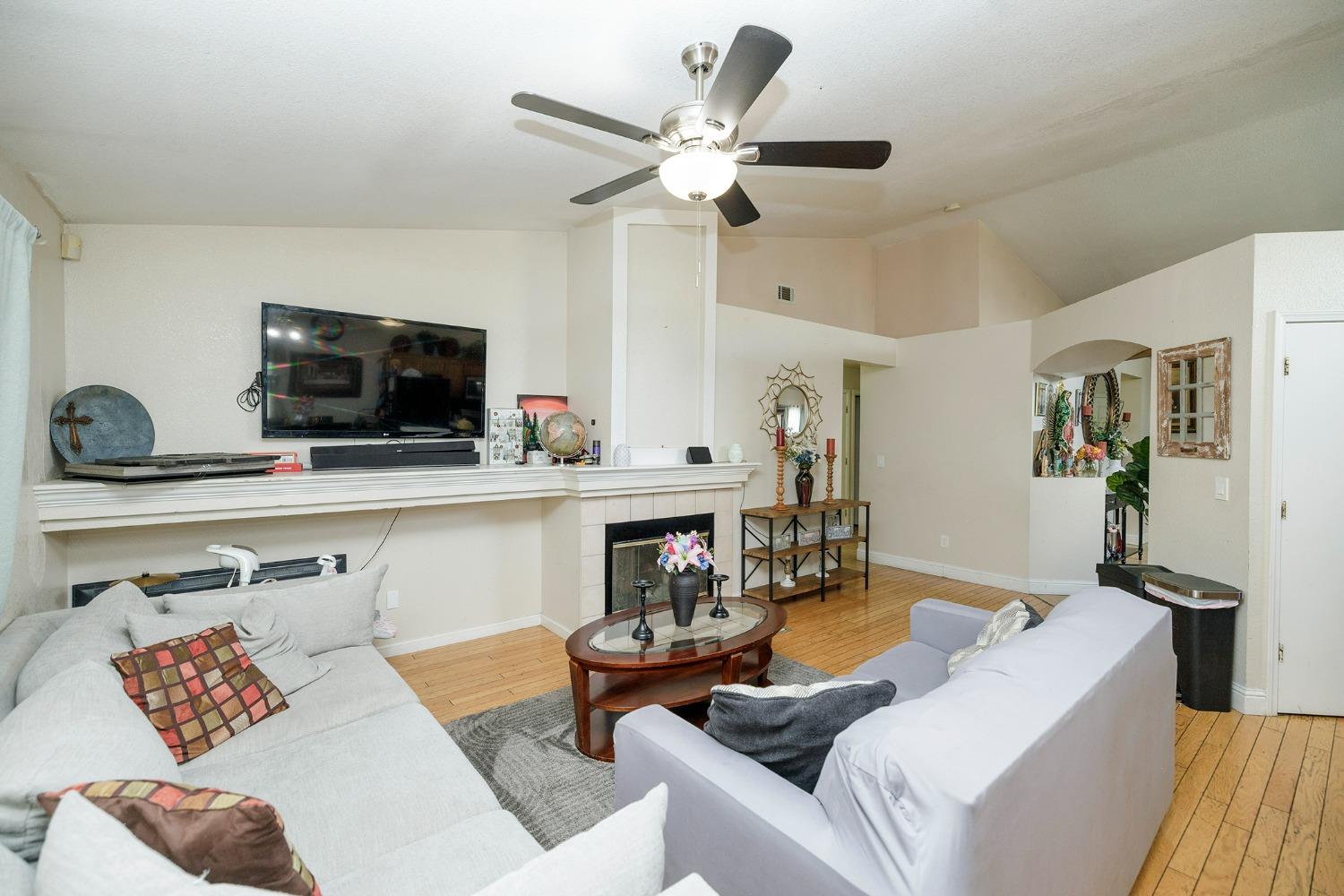 Detail Gallery Image 23 of 44 For 3070 Togninali Ln, Stockton,  CA 95206 - 3 Beds | 2 Baths