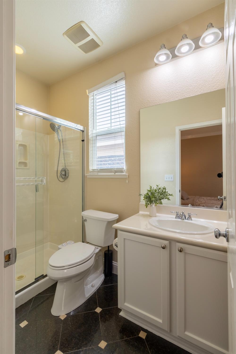 Detail Gallery Image 27 of 68 For 382 S Central Pkwy, Mountain House,  CA 95391 - 4 Beds | 4 Baths