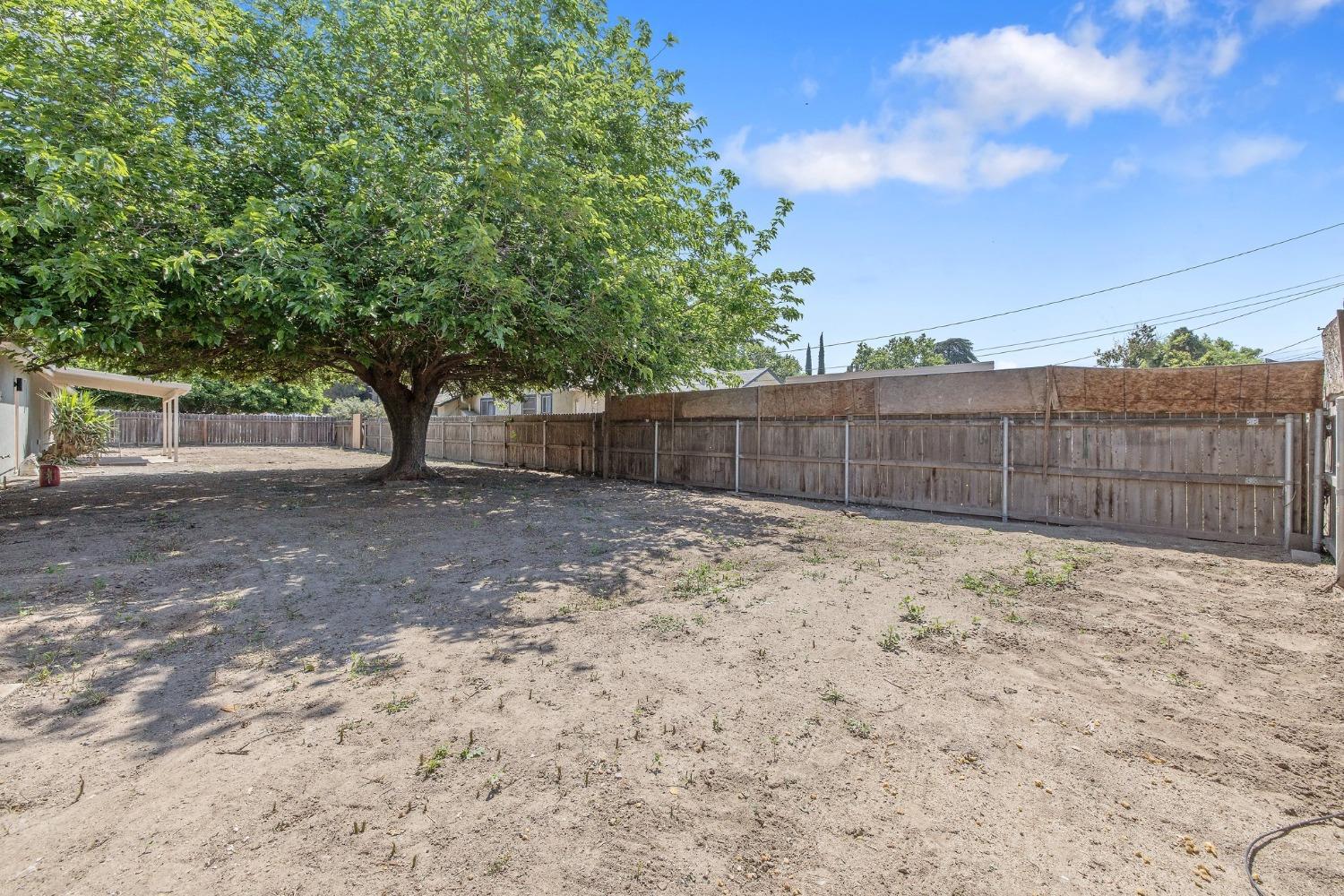 W Woods Avenue, Tipton, California image 35