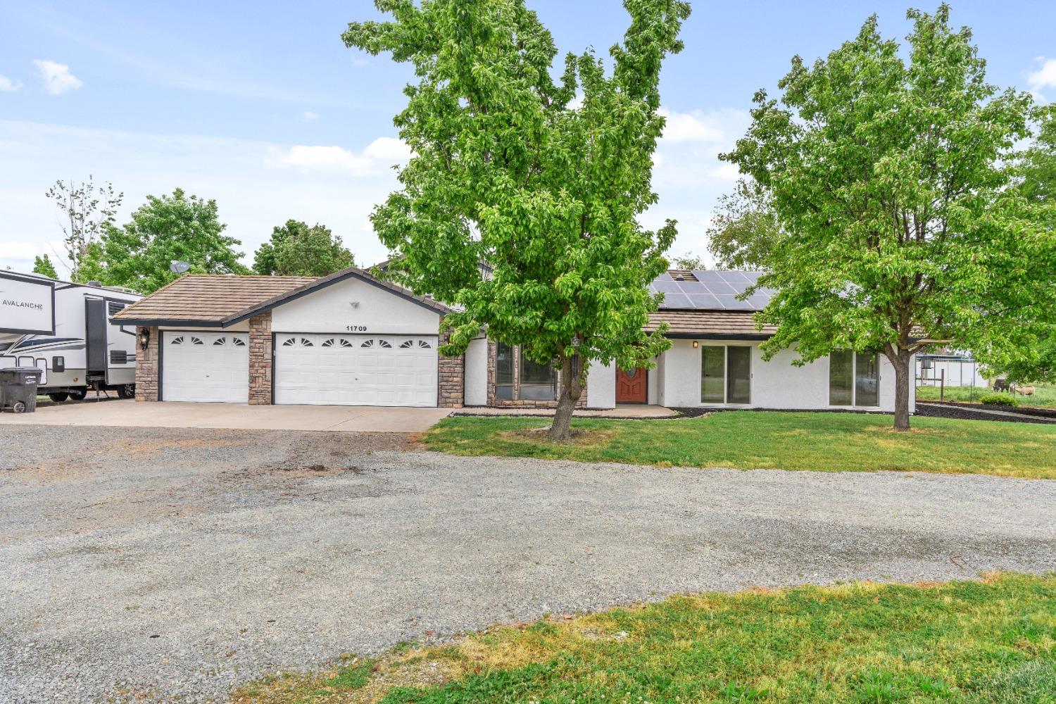 Detail Gallery Image 2 of 58 For 11709 Quiggle Rd, Herald,  CA 95638 - 5 Beds | 2/1 Baths