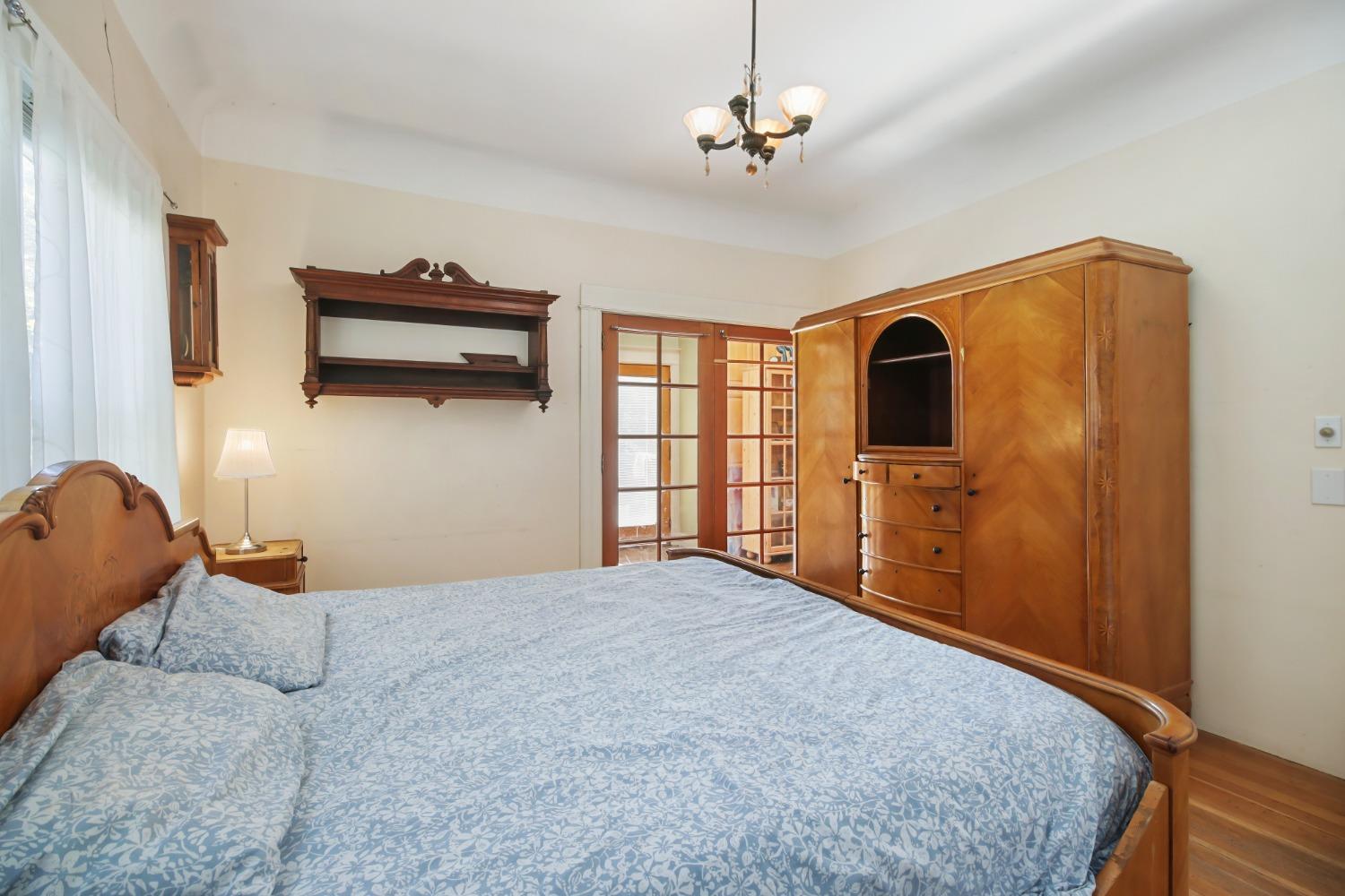 Detail Gallery Image 19 of 58 For 2322 I St, Sacramento,  CA 95816 - 4 Beds | 2 Baths