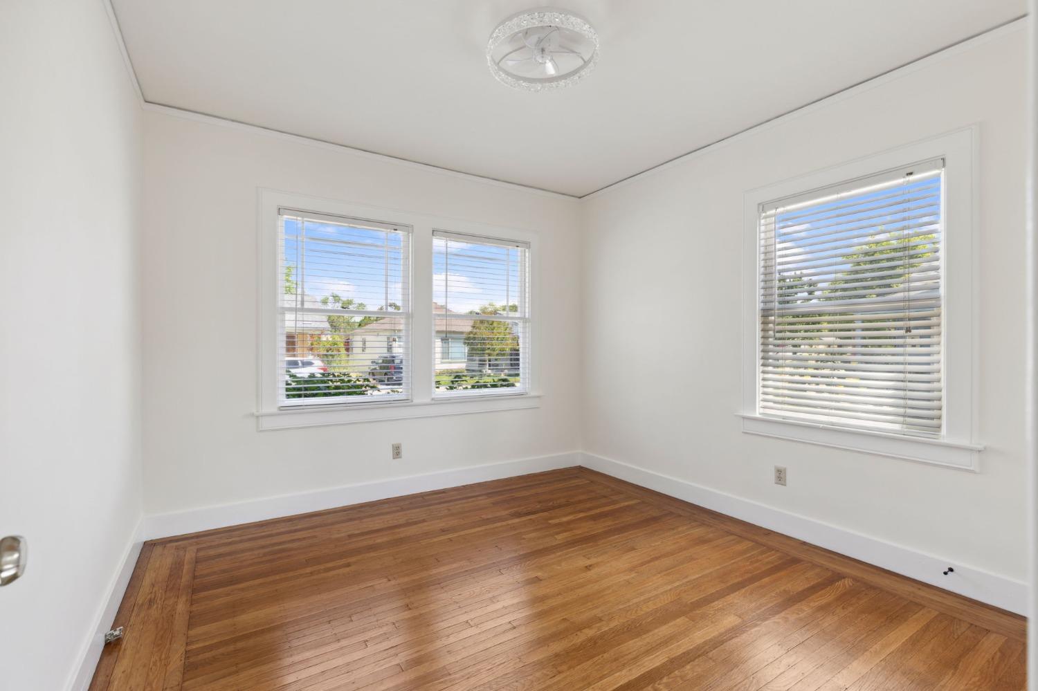 Detail Gallery Image 16 of 29 For 5356 8th Ave, Sacramento,  CA 95820 - 2 Beds | 1 Baths