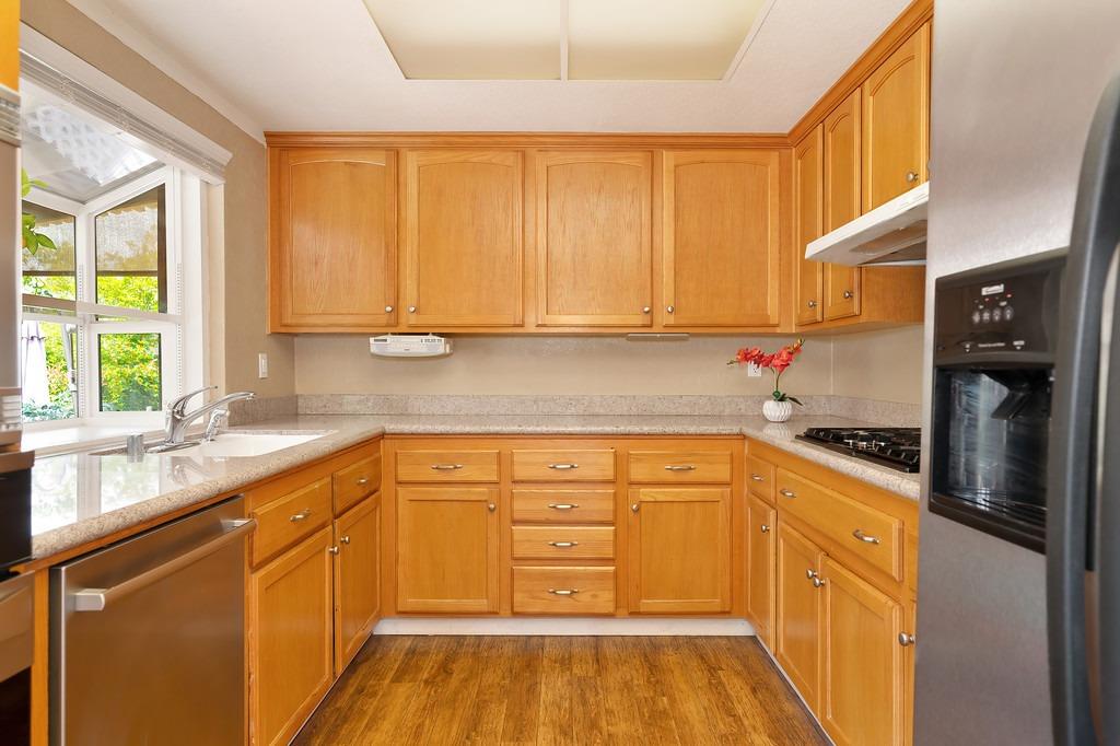 Utopia River Court, Rancho Cordova, California image 16