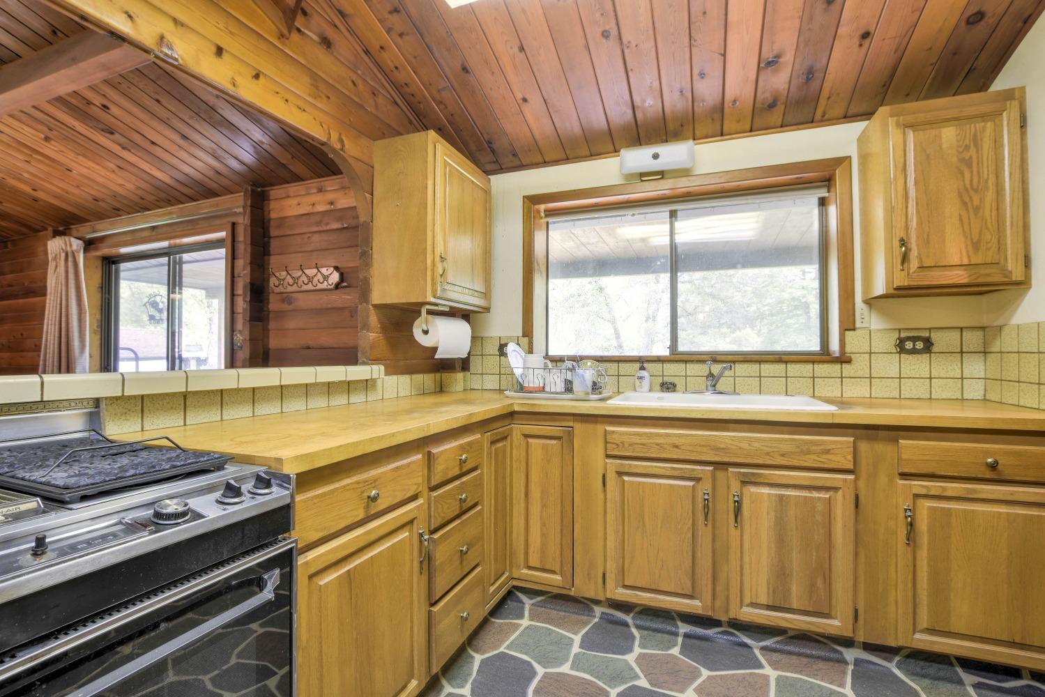 Elnora Drive, Penn Valley, California image 6
