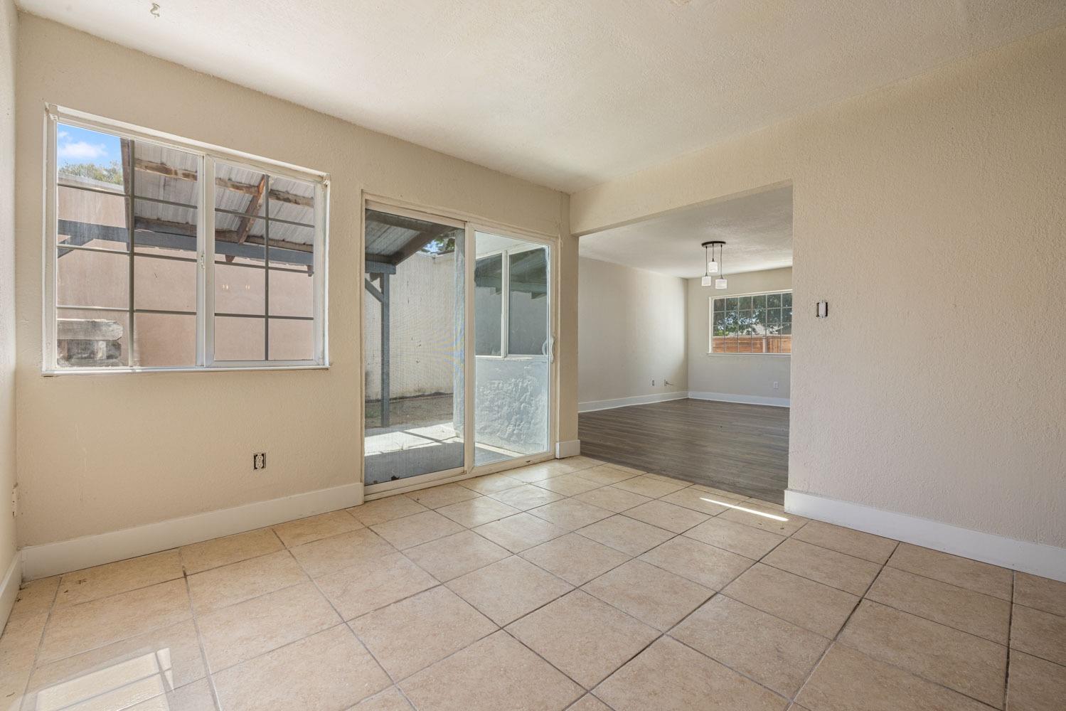 Chrysler Drive, Modesto, California image 7