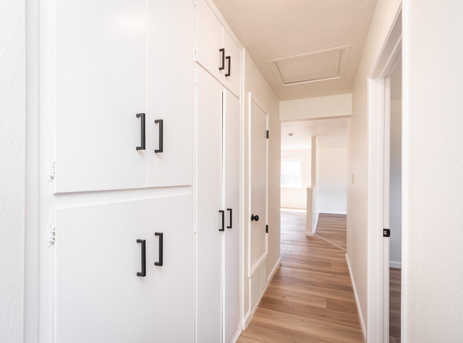 Detail Gallery Image 25 of 28 For 5039 Dingman Cir, Sacramento,  CA 95823 - 4 Beds | 2 Baths