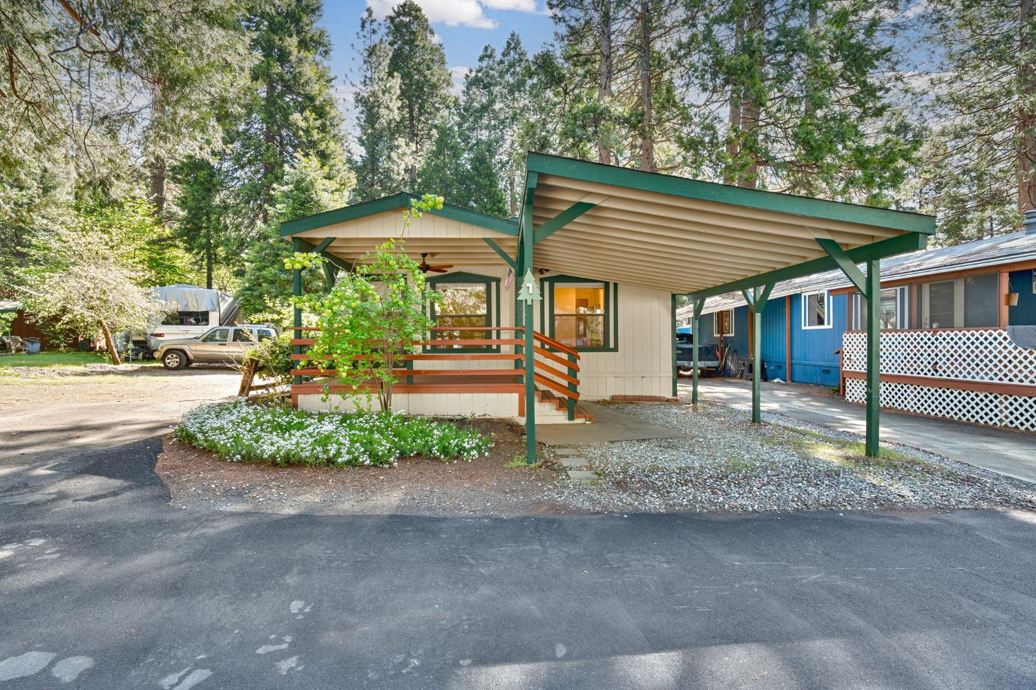 Detail Gallery Image 1 of 33 For 5766 Pony Express Trl 7, Pollock Pines,  CA 95726 - 2 Beds | 2 Baths