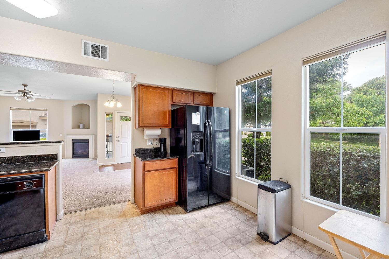 Photo #10: 225054575 Listing: Photo #10
