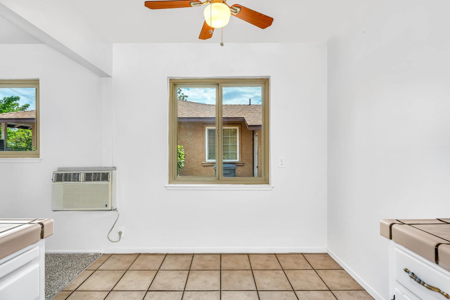 Virginia Avenue, Dos Palos, California image 7