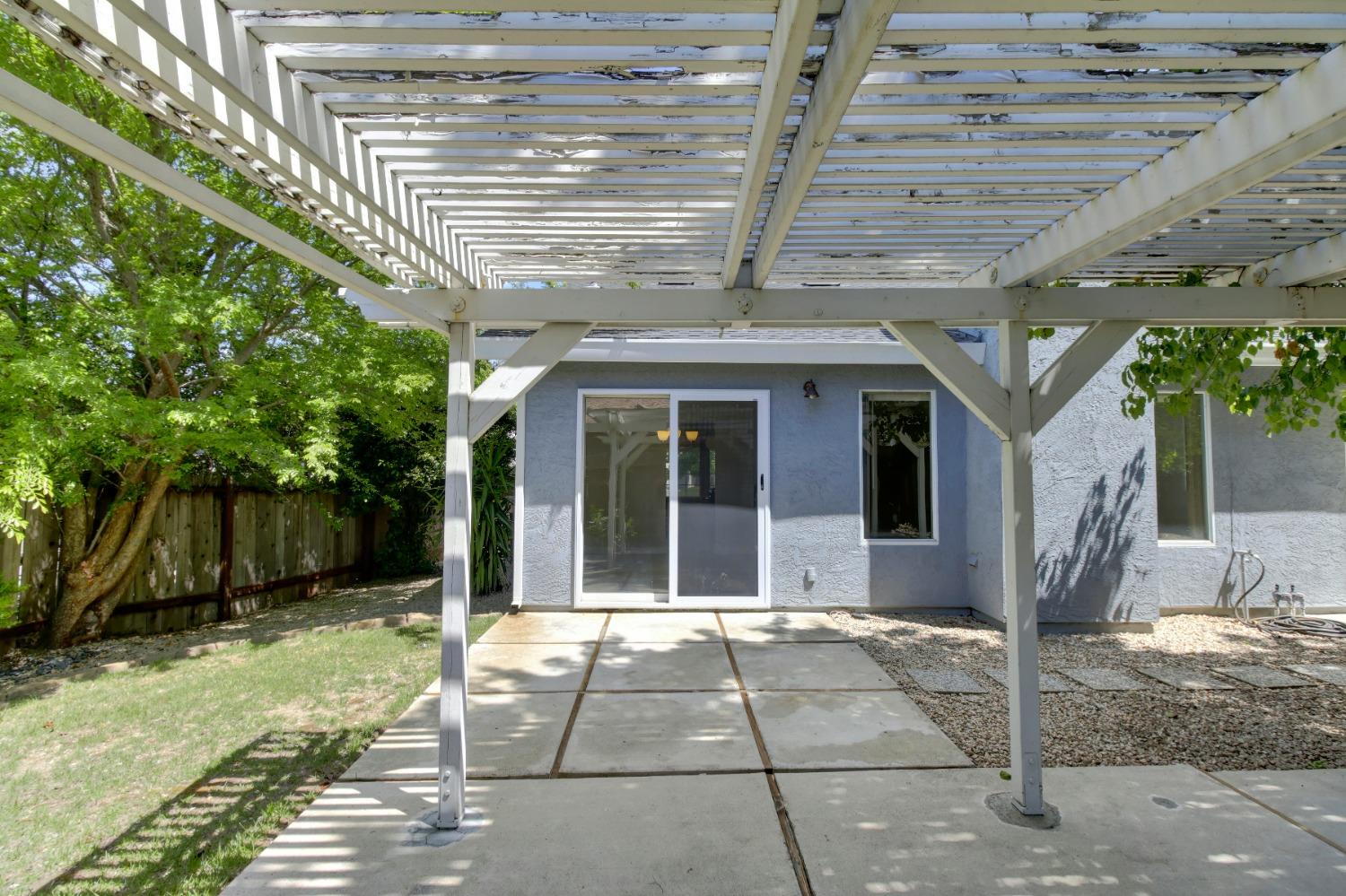 Lakespring Way, Sacramento, California image 42