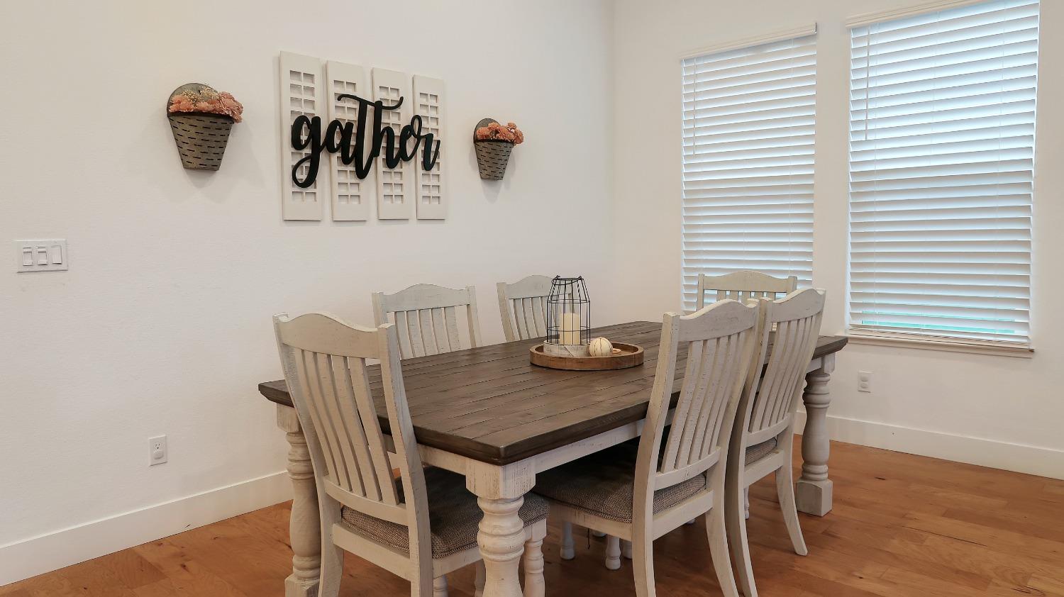 Detail Gallery Image 18 of 33 For 1942 Carmel Ranch Cir, Oakdale,  CA 95361 - 4 Beds | 3 Baths