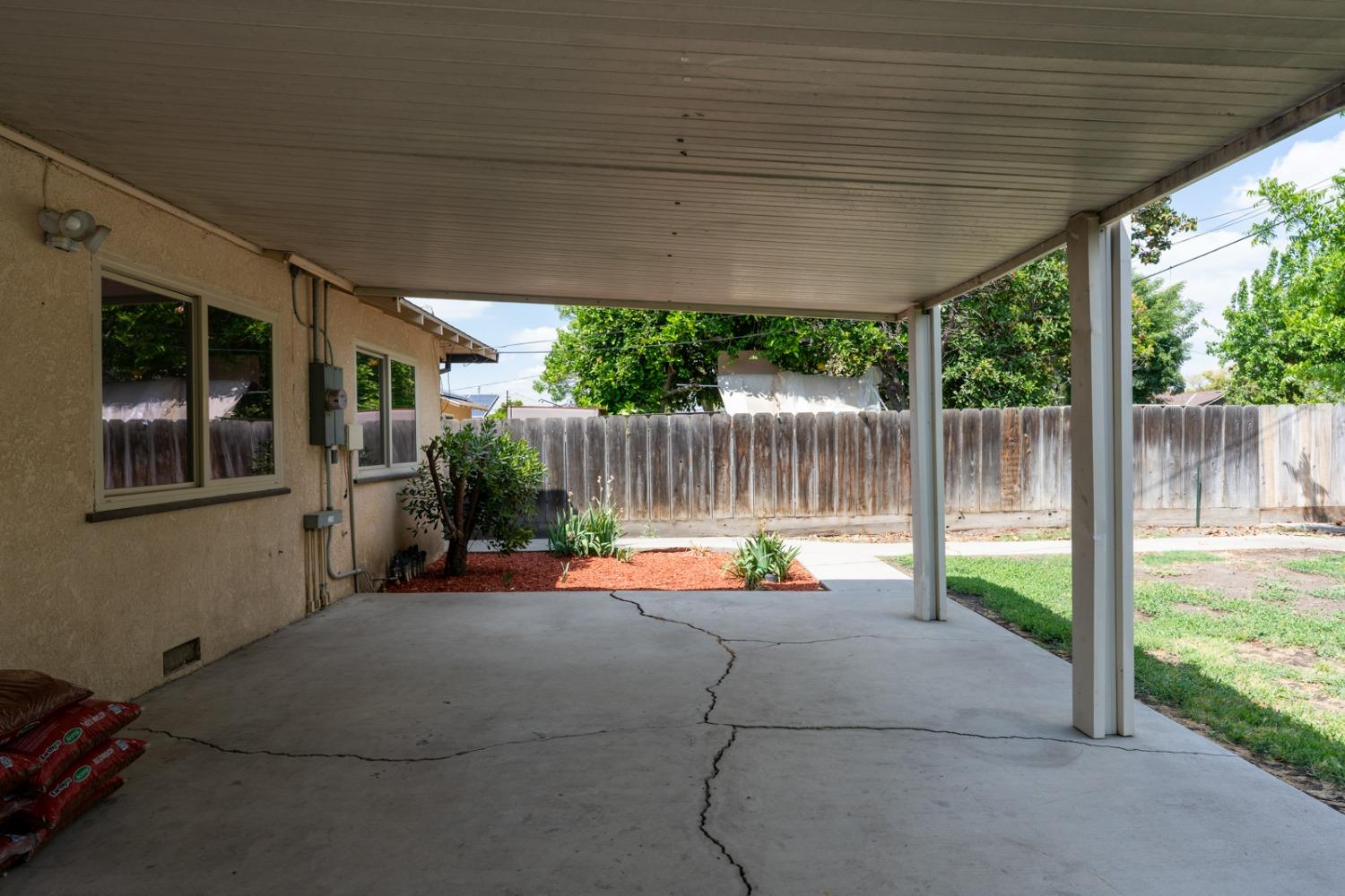 Virginia Avenue, Dos Palos, California image 16