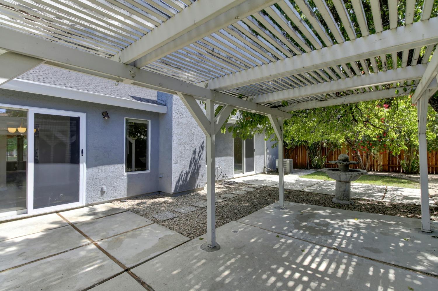 Lakespring Way, Sacramento, California image 43